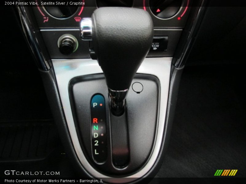 Satellite Silver / Graphite 2004 Pontiac Vibe