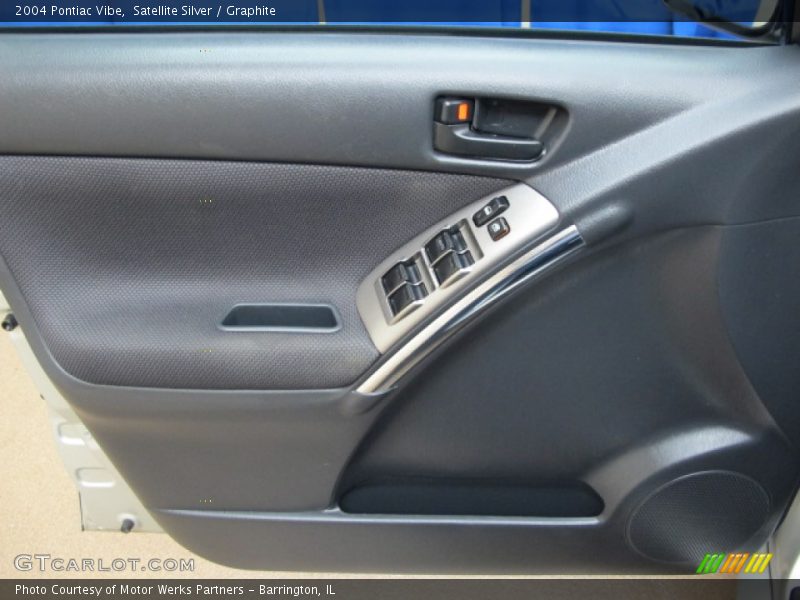 Satellite Silver / Graphite 2004 Pontiac Vibe