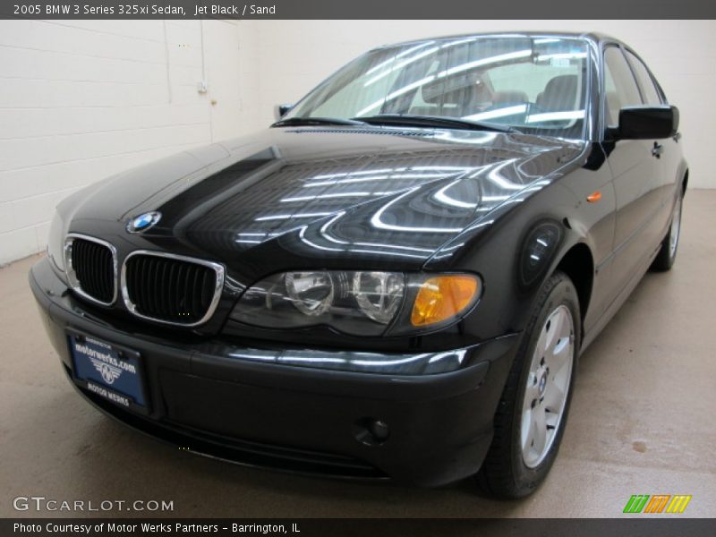 Jet Black / Sand 2005 BMW 3 Series 325xi Sedan