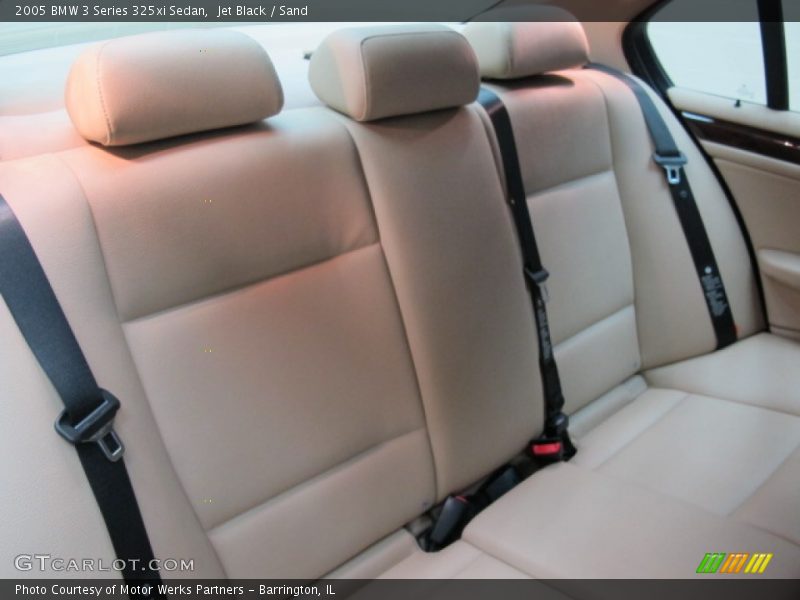 Jet Black / Sand 2005 BMW 3 Series 325xi Sedan