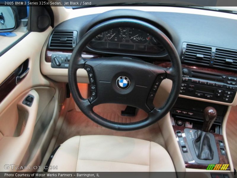 Jet Black / Sand 2005 BMW 3 Series 325xi Sedan
