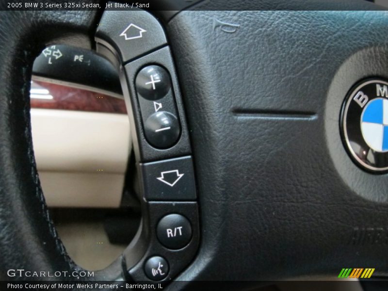 Jet Black / Sand 2005 BMW 3 Series 325xi Sedan