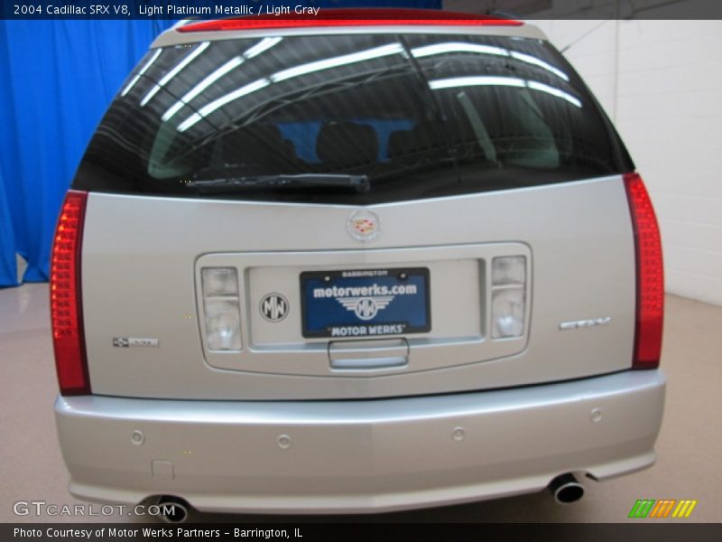 Light Platinum Metallic / Light Gray 2004 Cadillac SRX V8