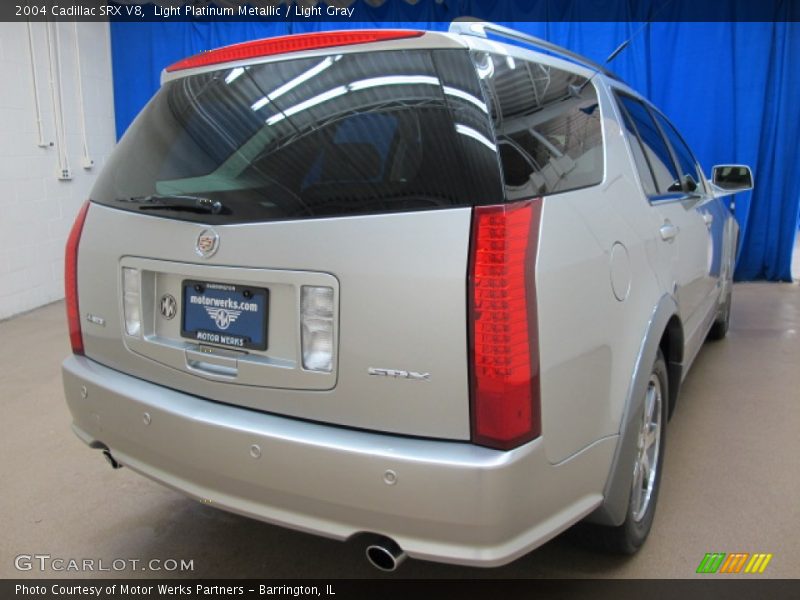 Light Platinum Metallic / Light Gray 2004 Cadillac SRX V8