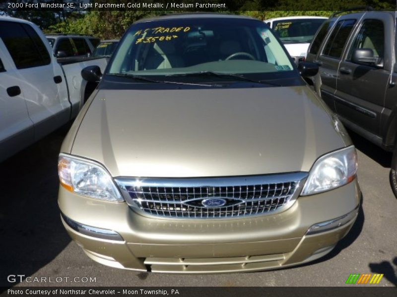 Light Parchment Gold Metallic / Medium Parchment 2000 Ford Windstar SE