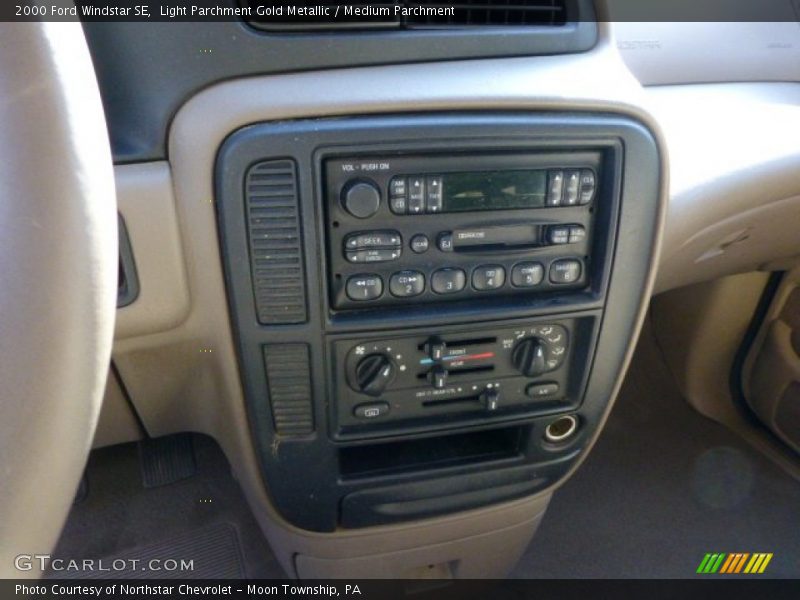 Light Parchment Gold Metallic / Medium Parchment 2000 Ford Windstar SE