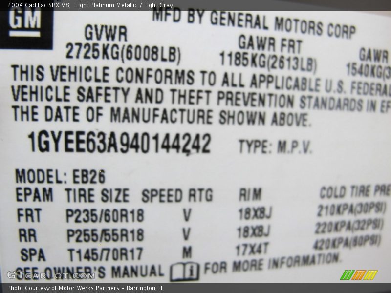 Light Platinum Metallic / Light Gray 2004 Cadillac SRX V8