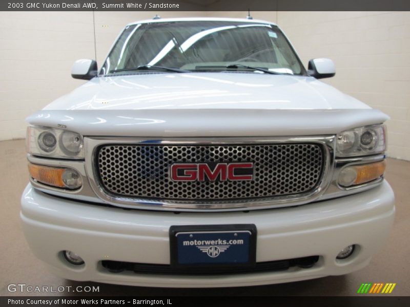 Summit White / Sandstone 2003 GMC Yukon Denali AWD
