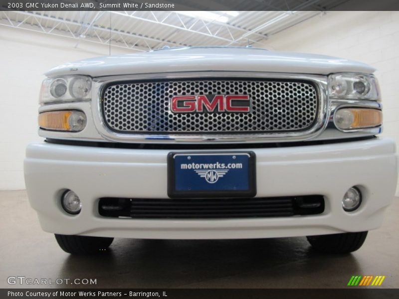 Summit White / Sandstone 2003 GMC Yukon Denali AWD
