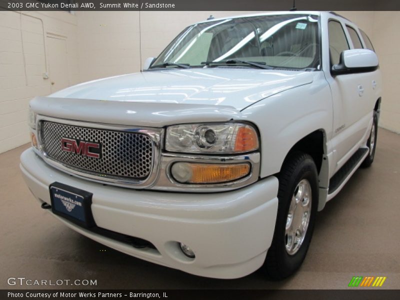Summit White / Sandstone 2003 GMC Yukon Denali AWD