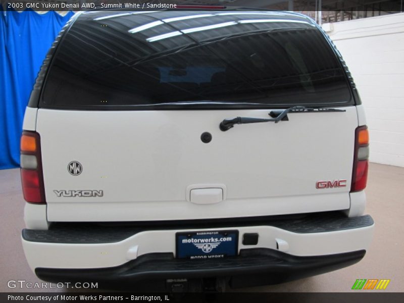 Summit White / Sandstone 2003 GMC Yukon Denali AWD