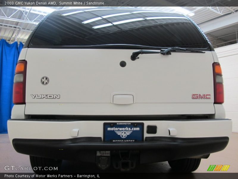Summit White / Sandstone 2003 GMC Yukon Denali AWD