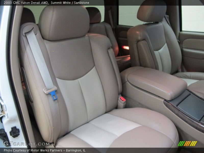 Summit White / Sandstone 2003 GMC Yukon Denali AWD