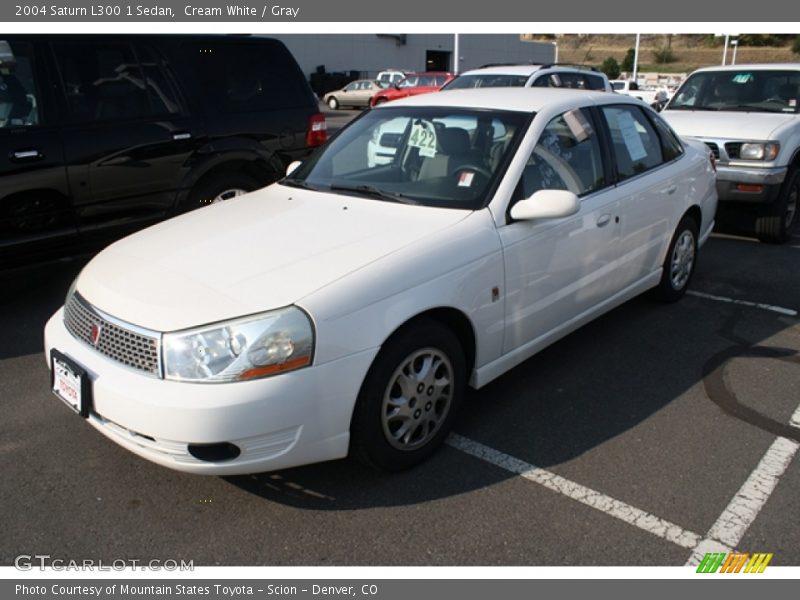 Cream White / Gray 2004 Saturn L300 1 Sedan