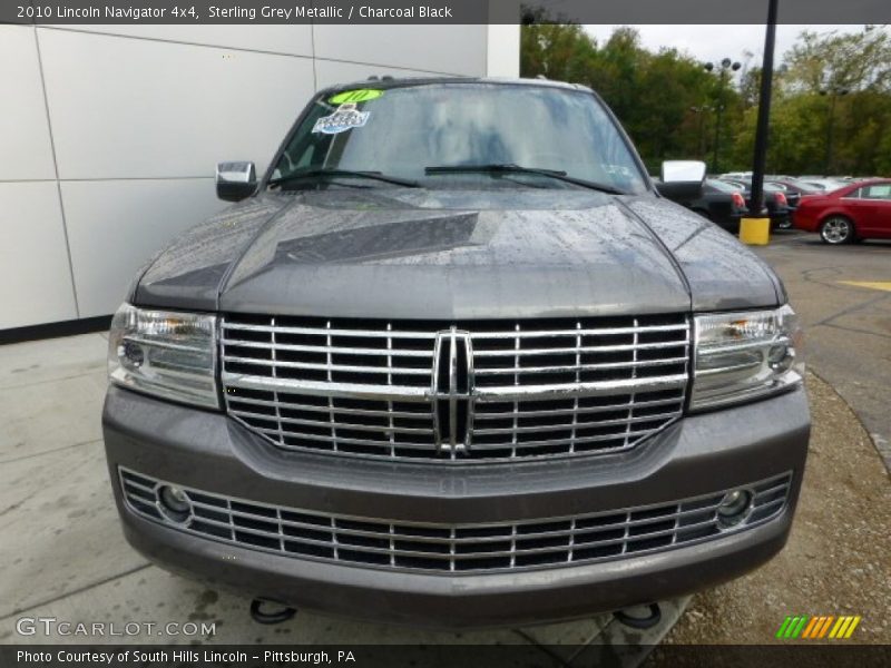 Sterling Grey Metallic / Charcoal Black 2010 Lincoln Navigator 4x4