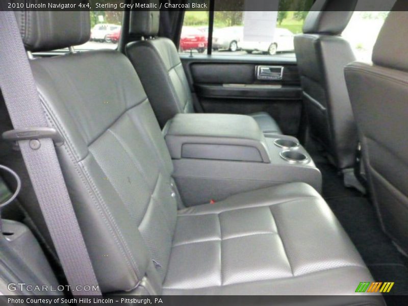Sterling Grey Metallic / Charcoal Black 2010 Lincoln Navigator 4x4