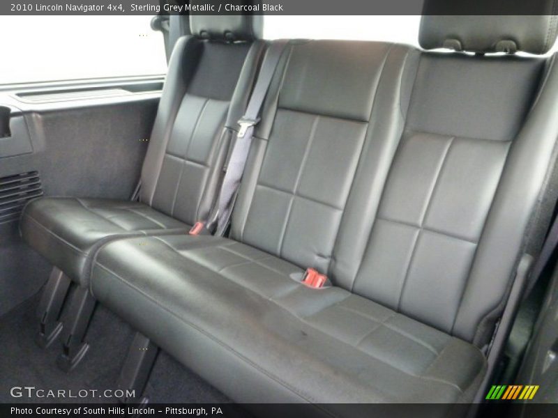 Sterling Grey Metallic / Charcoal Black 2010 Lincoln Navigator 4x4