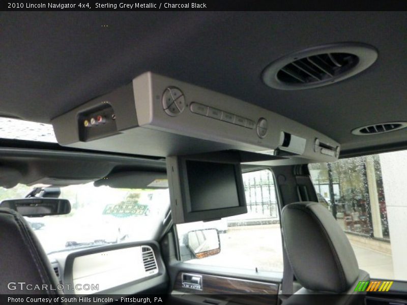 Sterling Grey Metallic / Charcoal Black 2010 Lincoln Navigator 4x4