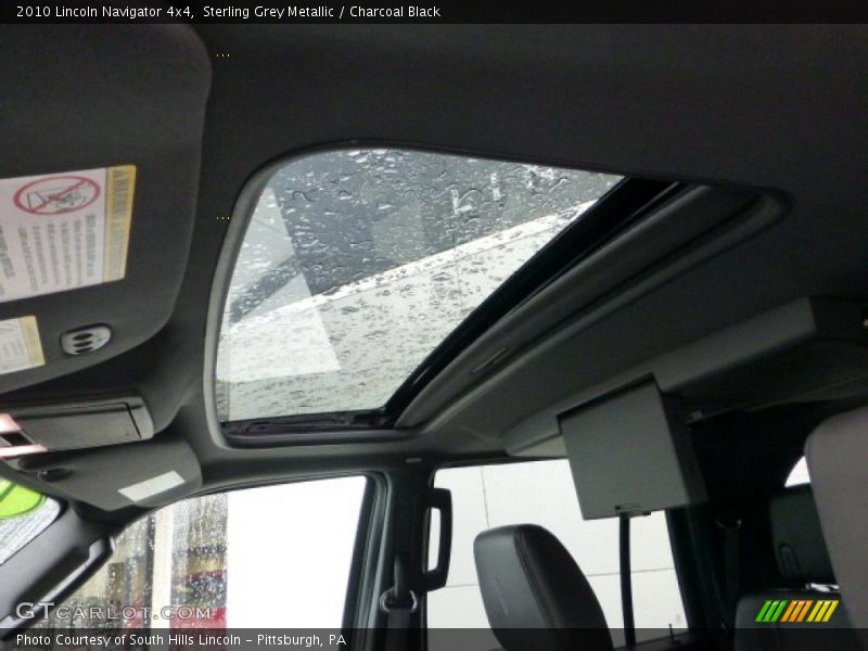 Sterling Grey Metallic / Charcoal Black 2010 Lincoln Navigator 4x4