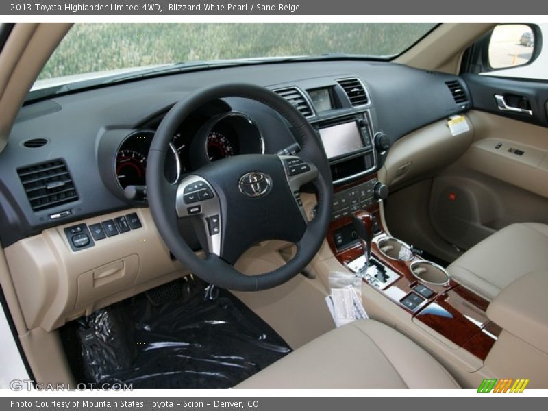 Blizzard White Pearl / Sand Beige 2013 Toyota Highlander Limited 4WD
