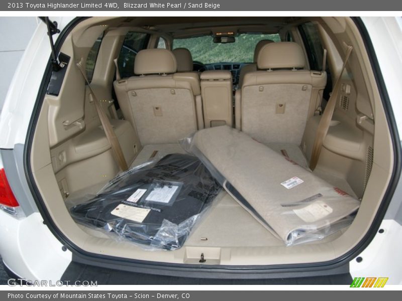 Blizzard White Pearl / Sand Beige 2013 Toyota Highlander Limited 4WD
