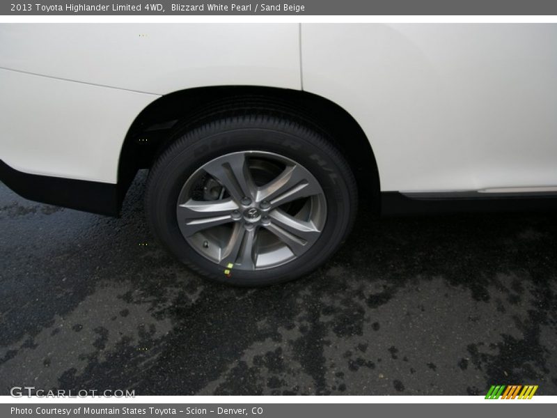 Blizzard White Pearl / Sand Beige 2013 Toyota Highlander Limited 4WD