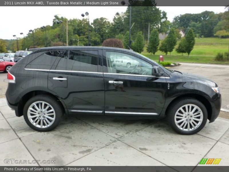 Tuxedo Black Metallic / Medium Light Stone 2011 Lincoln MKX AWD