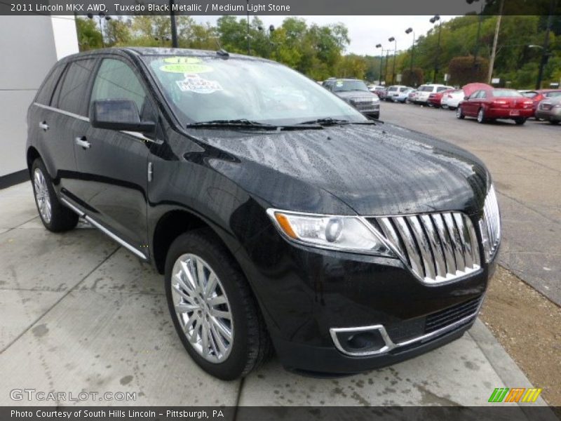 Tuxedo Black Metallic / Medium Light Stone 2011 Lincoln MKX AWD