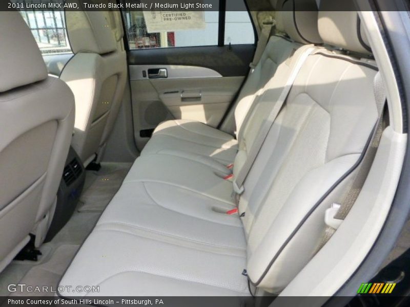 Tuxedo Black Metallic / Medium Light Stone 2011 Lincoln MKX AWD