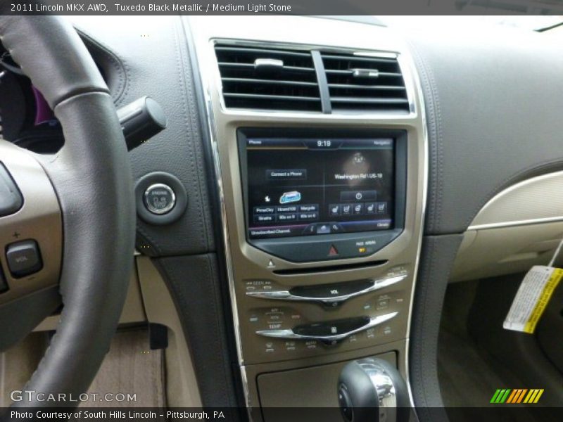Tuxedo Black Metallic / Medium Light Stone 2011 Lincoln MKX AWD