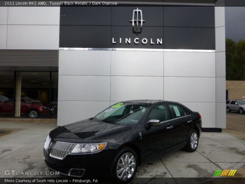 Tuxedo Black Metallic / Dark Charcoal 2011 Lincoln MKZ AWD