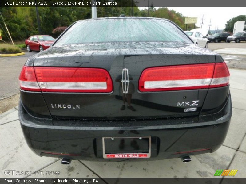 Tuxedo Black Metallic / Dark Charcoal 2011 Lincoln MKZ AWD