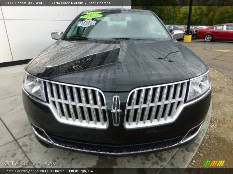 Tuxedo Black Metallic / Dark Charcoal 2011 Lincoln MKZ AWD