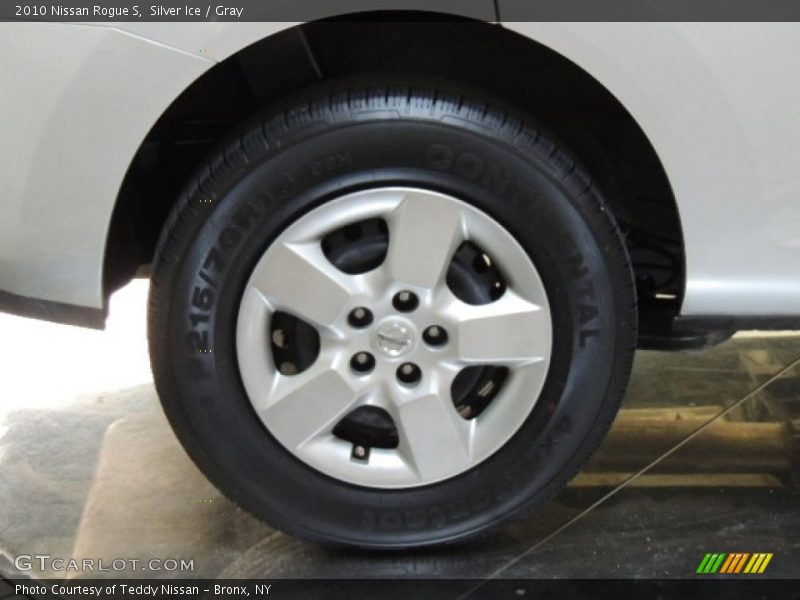 Silver Ice / Gray 2010 Nissan Rogue S