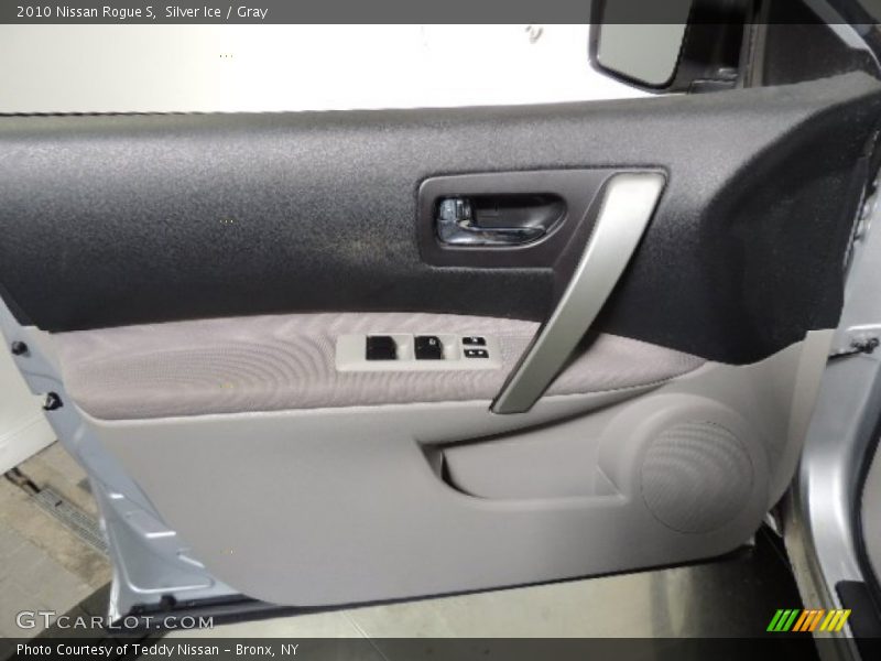 Silver Ice / Gray 2010 Nissan Rogue S