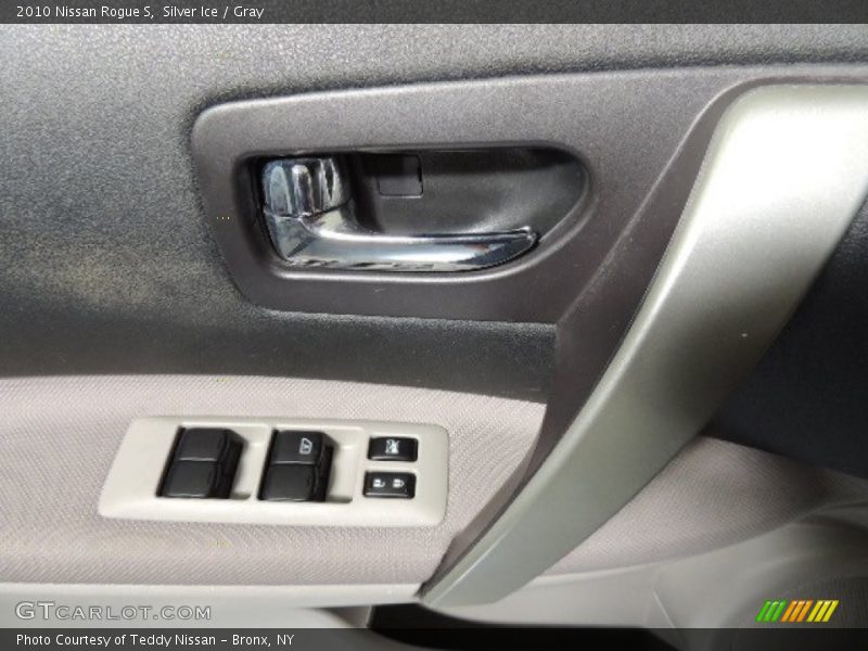 Silver Ice / Gray 2010 Nissan Rogue S