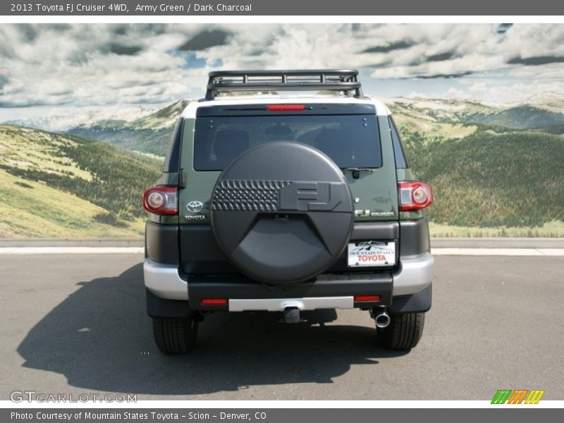 Army Green / Dark Charcoal 2013 Toyota FJ Cruiser 4WD