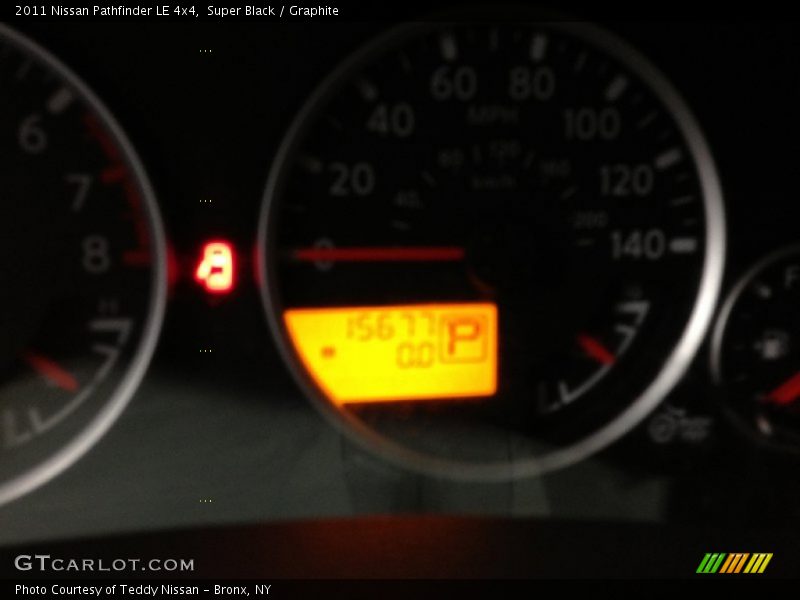 Super Black / Graphite 2011 Nissan Pathfinder LE 4x4