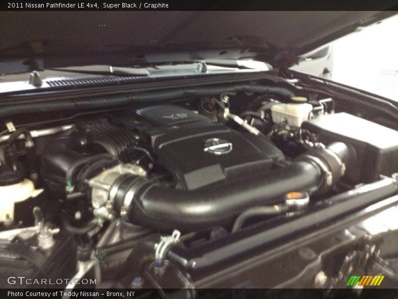 Super Black / Graphite 2011 Nissan Pathfinder LE 4x4