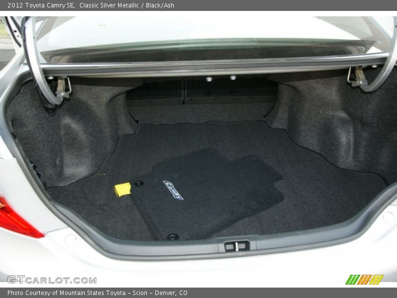 Classic Silver Metallic / Black/Ash 2012 Toyota Camry SE