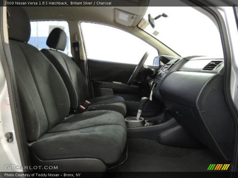 Brillant Silver / Charcoal 2009 Nissan Versa 1.8 S Hatchback