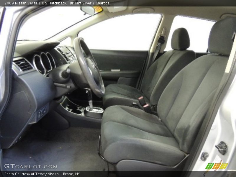 Brillant Silver / Charcoal 2009 Nissan Versa 1.8 S Hatchback