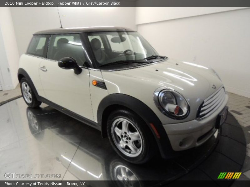 Pepper White / Grey/Carbon Black 2010 Mini Cooper Hardtop