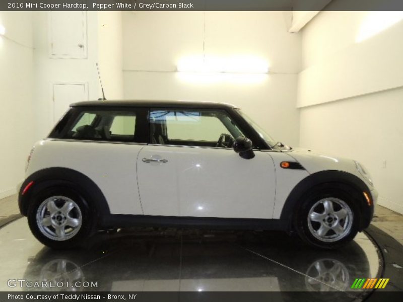 Pepper White / Grey/Carbon Black 2010 Mini Cooper Hardtop