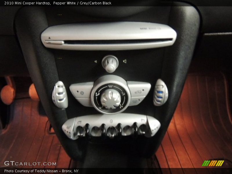 Pepper White / Grey/Carbon Black 2010 Mini Cooper Hardtop