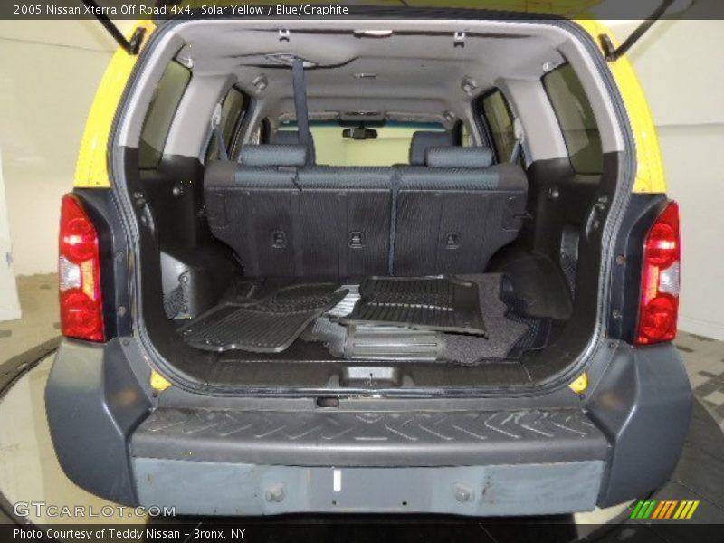 Solar Yellow / Blue/Graphite 2005 Nissan Xterra Off Road 4x4