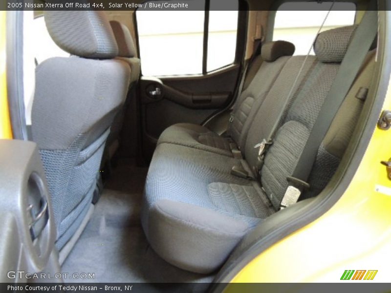 Solar Yellow / Blue/Graphite 2005 Nissan Xterra Off Road 4x4