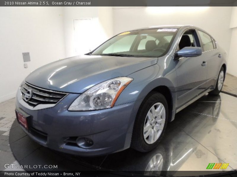 Ocean Gray / Charcoal 2010 Nissan Altima 2.5 S