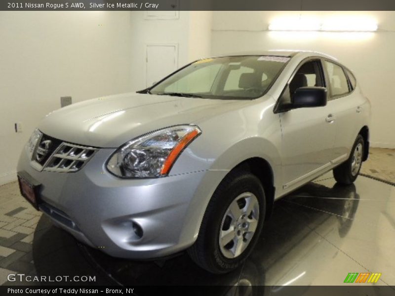 Silver Ice Metallic / Gray 2011 Nissan Rogue S AWD