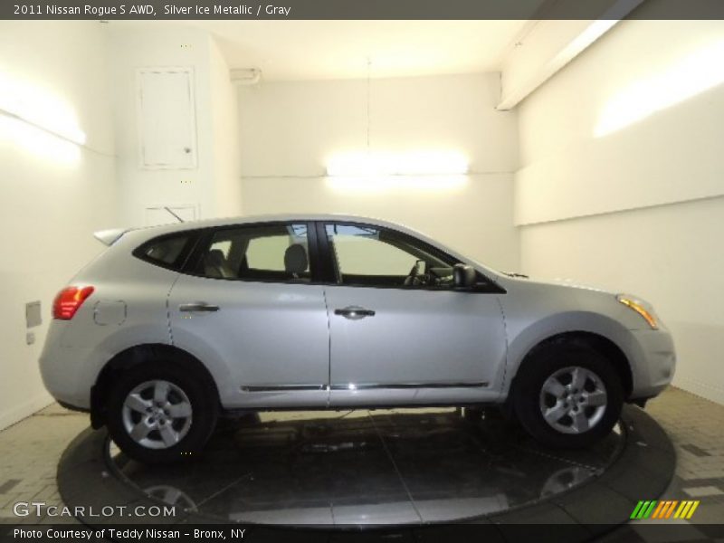 Silver Ice Metallic / Gray 2011 Nissan Rogue S AWD